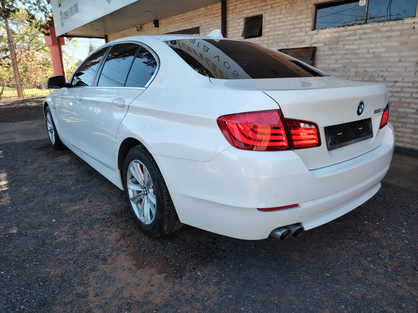 BMW Serie 5 2013 - vista trasera lateral