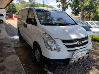 Hyundai H1 2012